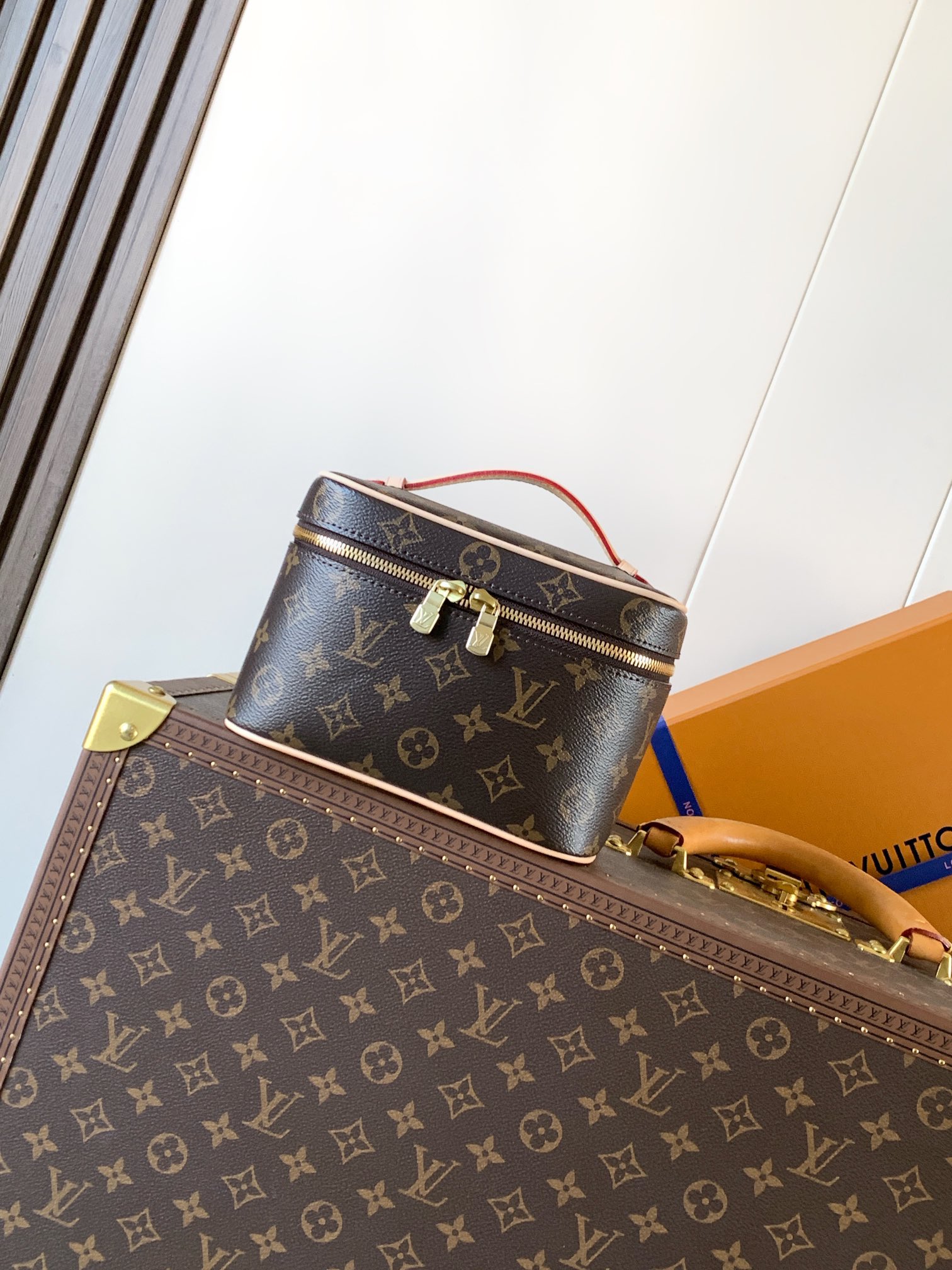 Louis Vuitton LV Classic Handbag Premium Canvas Model M13737 Embossed Logo Elegant Look Luxury Accessory